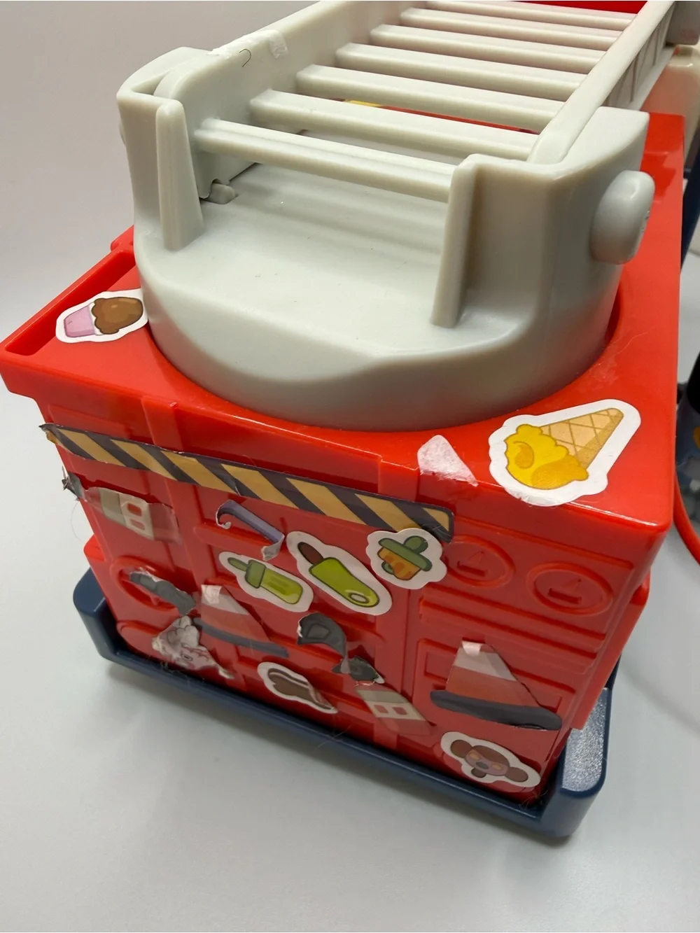 Disney Bluey fire truck playset toy with bingo bluey figure